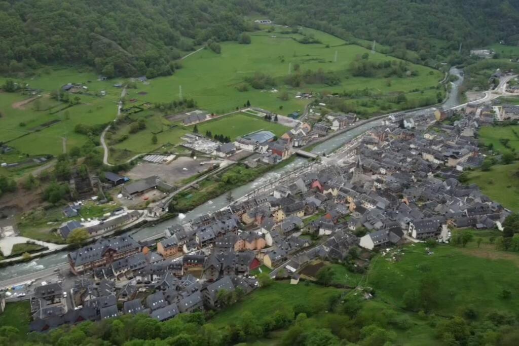 Mcastet, Casita Aranesa En El Valle De Aran ボソスト エクステリア 写真